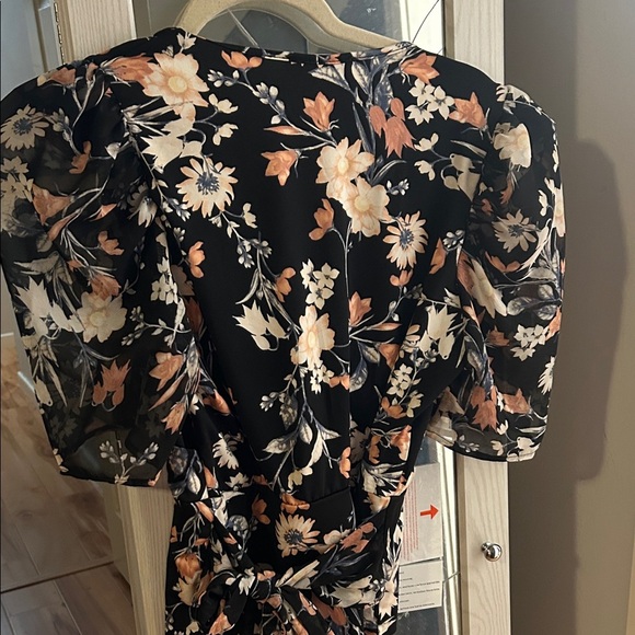 PerSeption Concept Black and Cream Floral Blouse - Picture 4 of 6